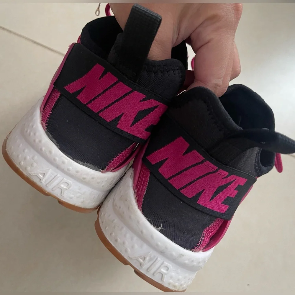 Nike Air Huarache Size 6 - Picture 2 of 5